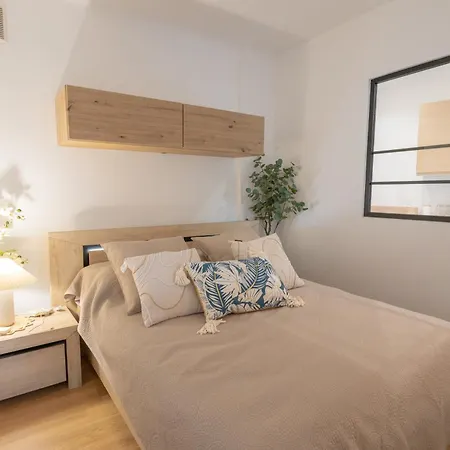 Modern Close To Center *